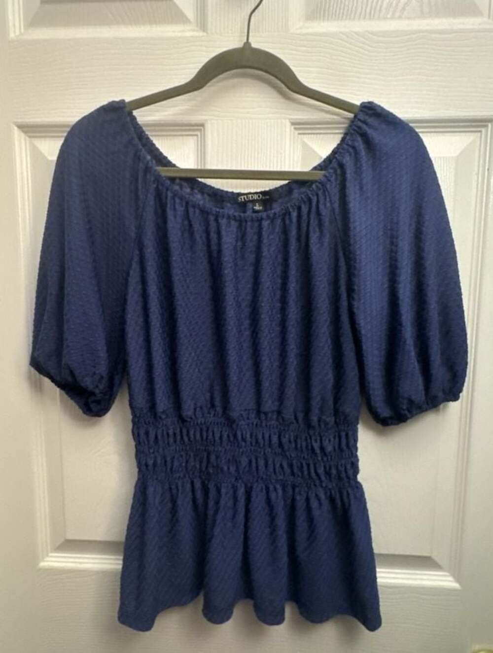 Studio by JPR Smocked Waist Puff Sleeve Peasant Top size small